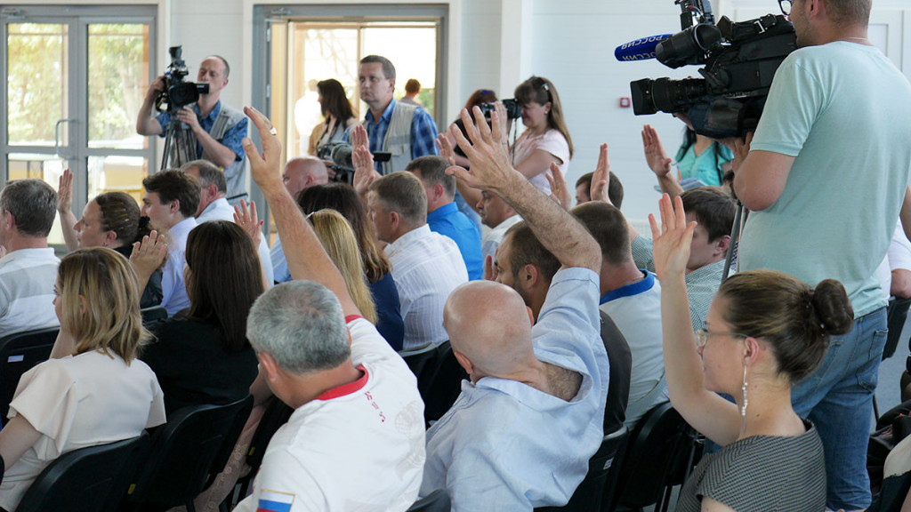Члены федерации избрали Сергея Захарченко на должность своего руководителя