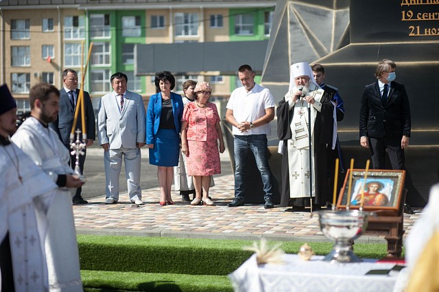 В жилом районе «Гармония» состоялось торжественное открытие скульптуры Архангела Михаила