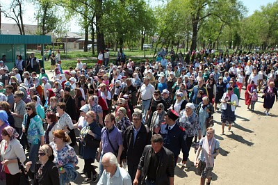 Фото Гармония | 02.05.2017 - Крестный ход в честь принесения мощей святой блаженной Матроны Московской - 24