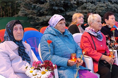 Фото Гармония | 22.06.2017 - День памяти и скорби: факельное шествие в Михайловске - 8