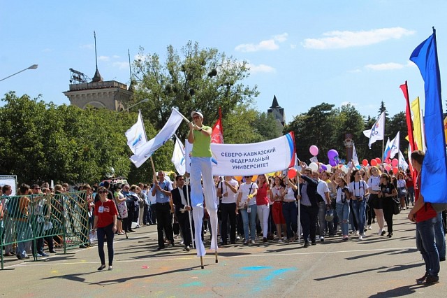 Строительная группа «Третий Рим» поддержала парад студенчества в Ставрополе
