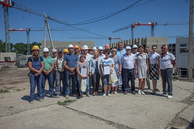 Вице-спикер Госдумы России поздравила строителей «Третьего Рима» на стройплощадке