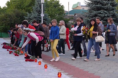 Фото Гармония | 22.06.2017 - День памяти и скорби: факельное шествие в Михайловске - 2